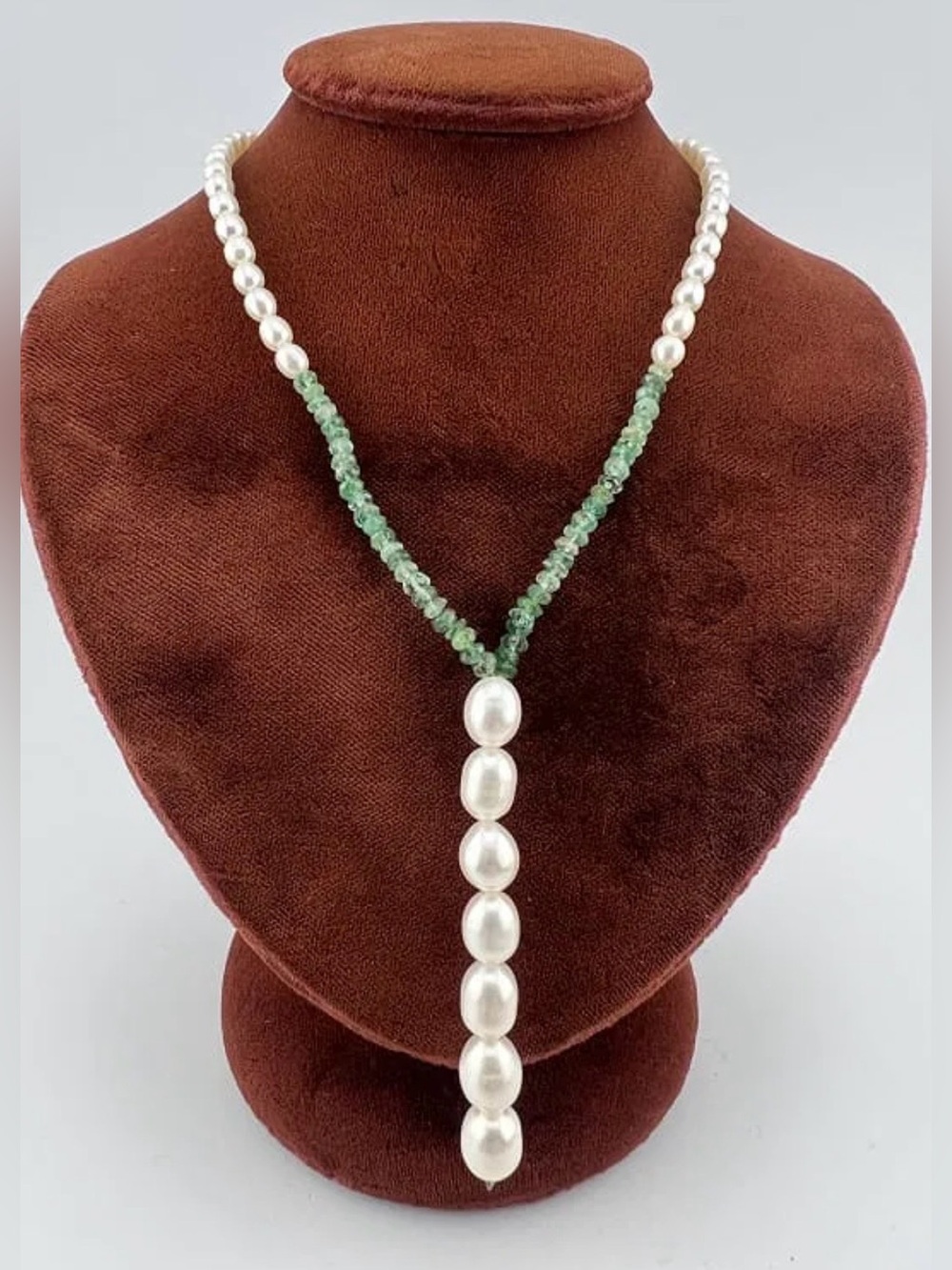 High Quality Freshwater Pearl and Real Emerald Bead Necklace with Pearl Drop